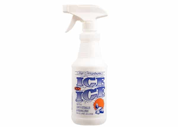 Koirille tarkoitettu harjausneste Ice on Ice spray pullo valkoisella taustalla